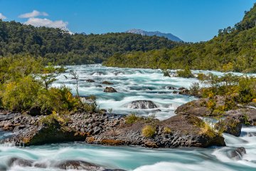 Andean Lakes Crossing 