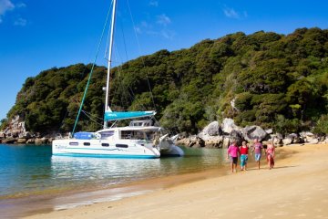 Sailing Abel Tasman National Park