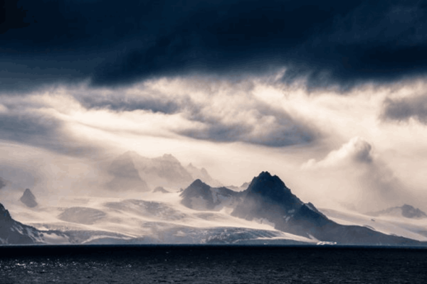 Cost of Antarctica Cruise, panoramic mountain view