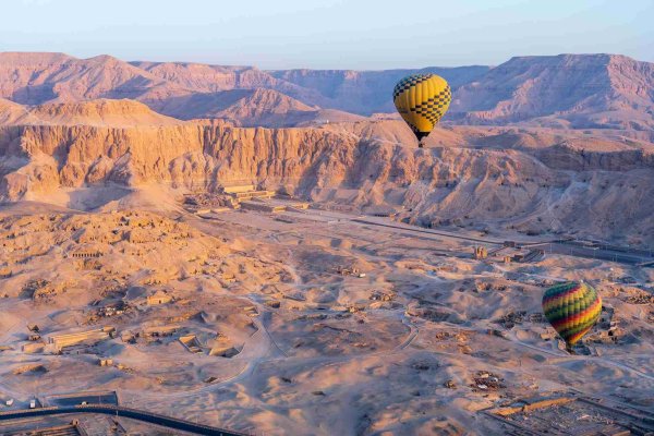 Travel to Egypt and experience ballooning in Luxor