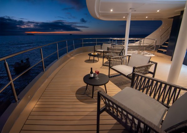 Tribute Shaded Terrace Upper Deck