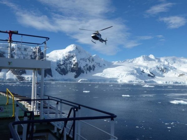 Heli Sightseeing in Antarctica