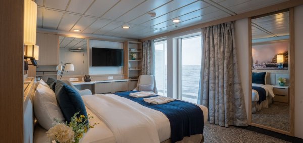 best Antarctica cruise cabin aboard the Ocean Albatros