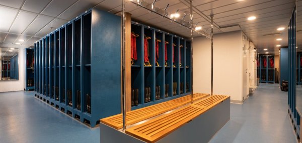 Ocean Albatros mudroom